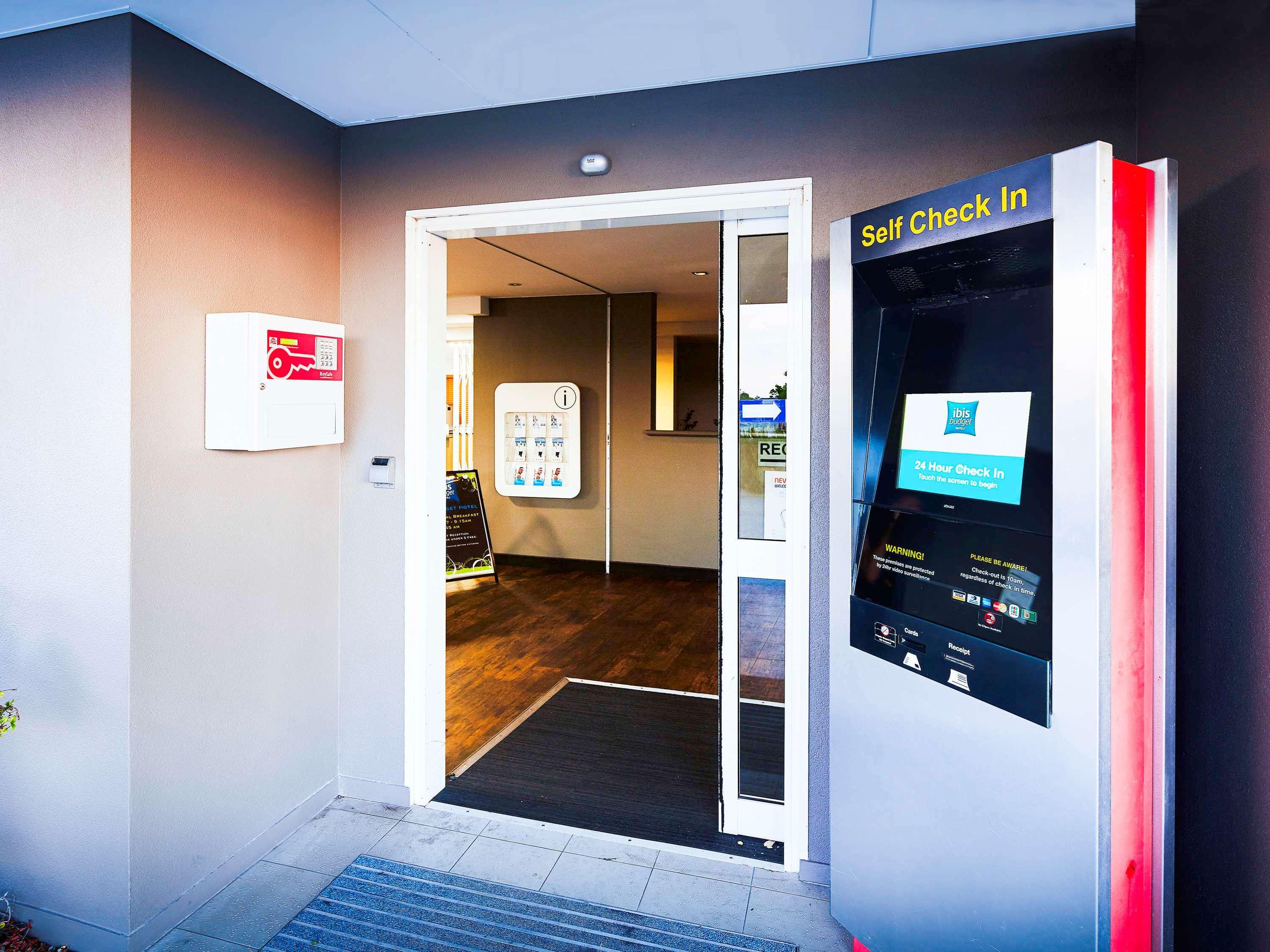 Ibis Budget Perth Airport Bagian luar foto