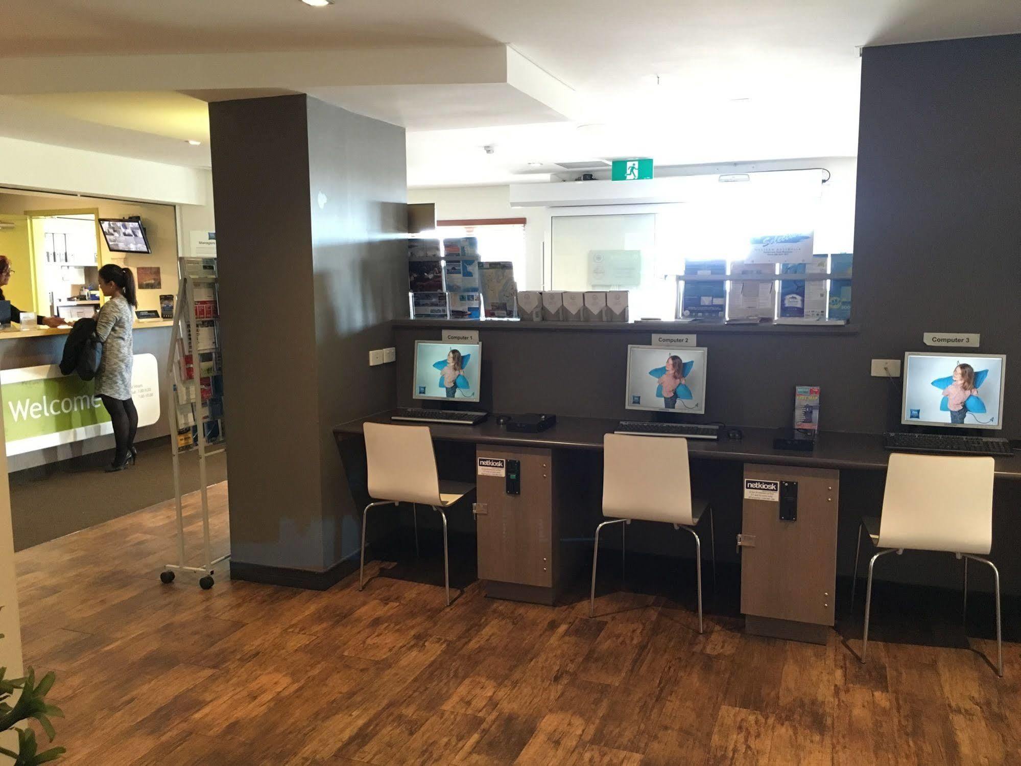 Ibis Budget Perth Airport Bagian luar foto