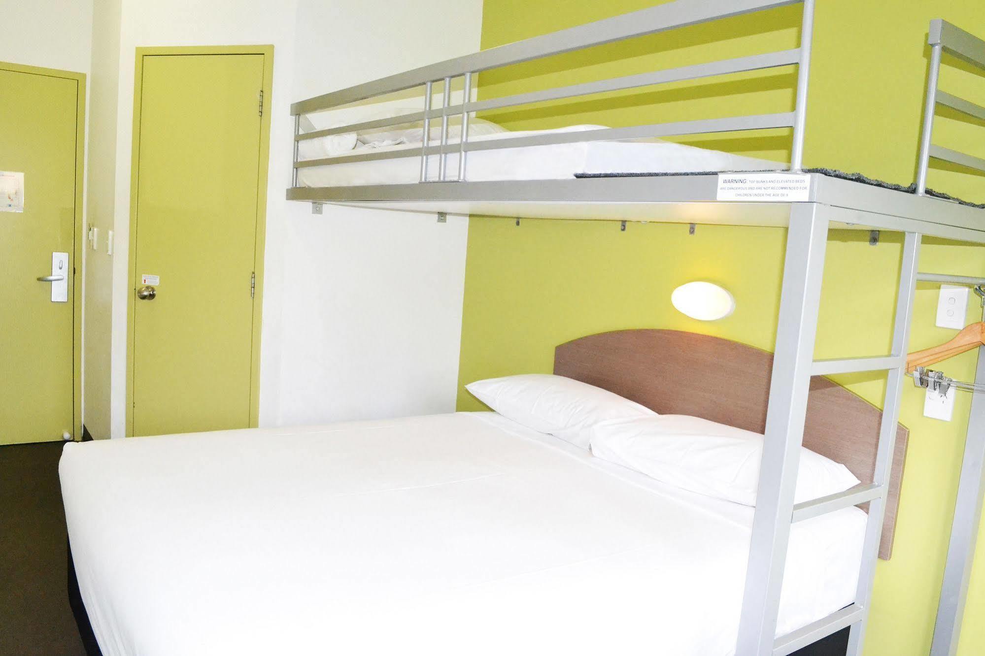 Ibis Budget Perth Airport Bagian luar foto