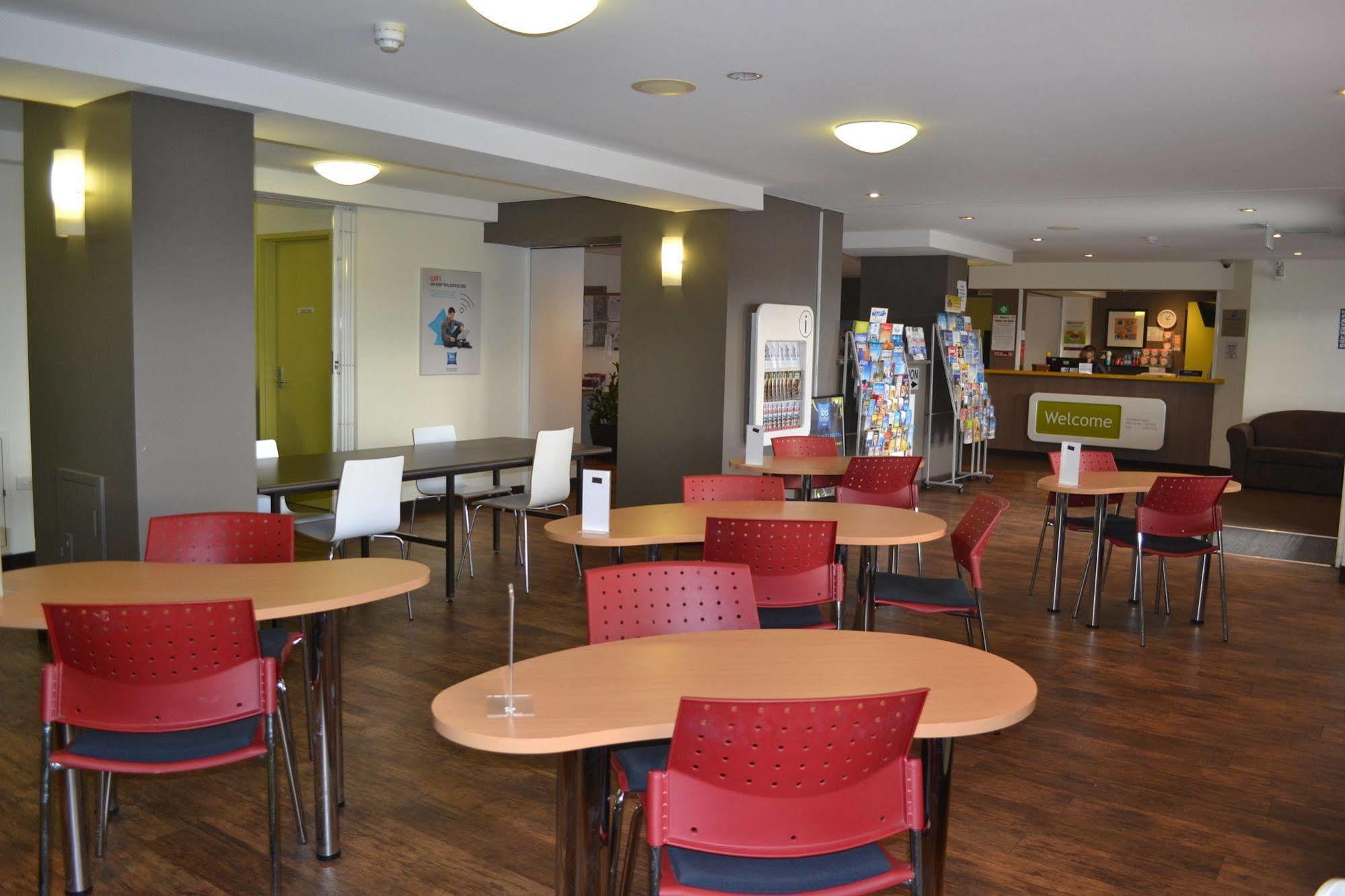 Ibis Budget Perth Airport Bagian luar foto