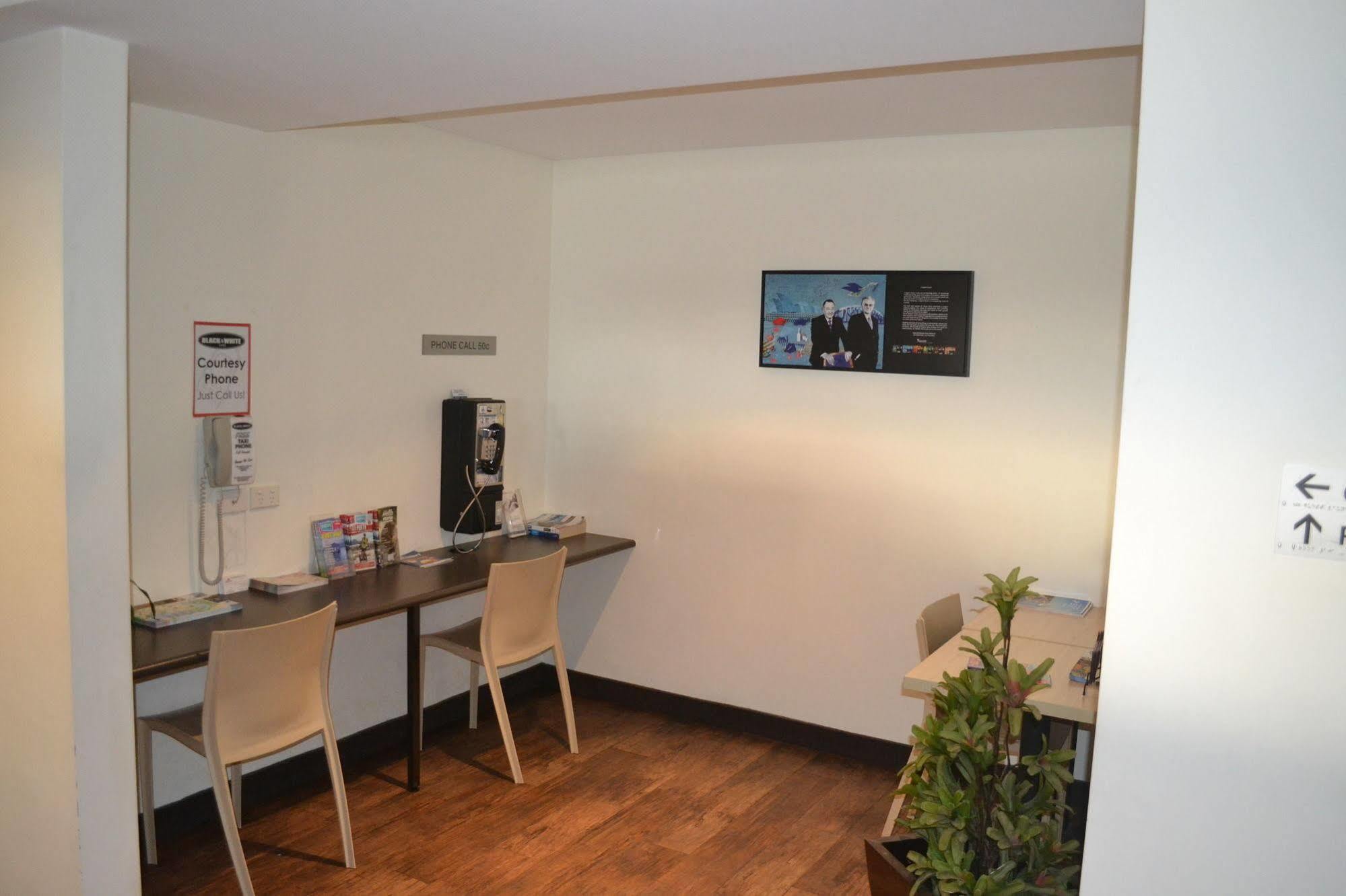 Ibis Budget Perth Airport Bagian luar foto